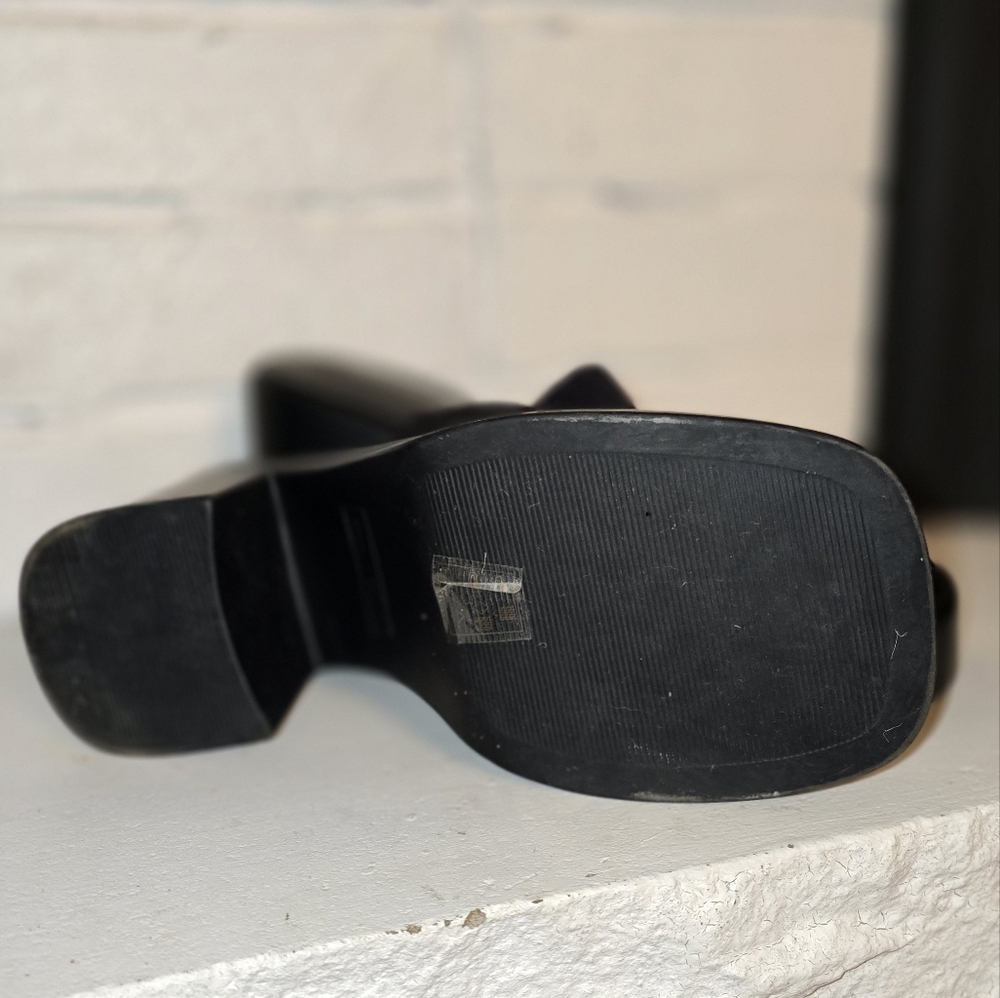 Sandals - Picture 4 of 4